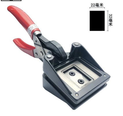 LA CHINE Permis adapté aux besoins du client de carte d'identification de coupeur de photo de main puissance de manuel de 22mm x de 32mm fournisseur