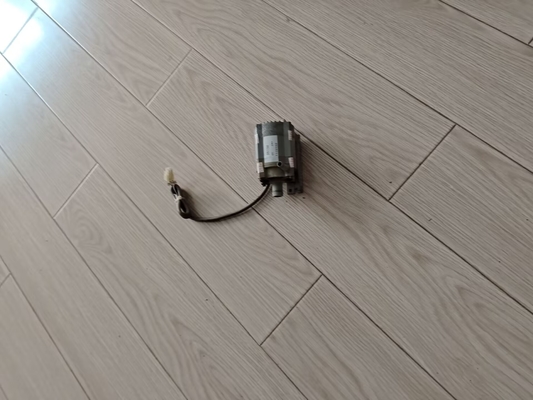 Frontière 330 de 133H0293B 133H0293 Fuji pompe de pièce de rechange de 340 350 370 500 550 570 Minilab fournisseur