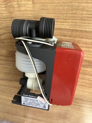 IWAKI BEUGLENT le KBR 3XAU1M de POMPE de REPLENISHER POUR la FRONTIÈRE NORITSU Minilab de FUJI fournisseur