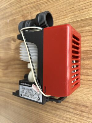 IWAKI BEUGLENT le KBR 3XAU1M de POMPE de REPLENISHER POUR la FRONTIÈRE NORITSU Minilab de FUJI fournisseur