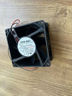 3615KL‐05W‐B59 NMB Ventilateur de refroidissement à 3 fils 92×92×38mm DC24V 0,24A Pièce de rechange pour la machine de traitement photo de laboratoire Konica Digital Minilab fournisseur