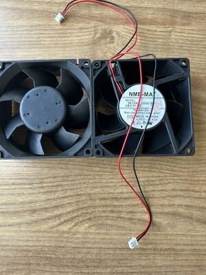 3615KL‐05W‐B59 NMB Ventilateur de refroidissement à 3 fils 92×92×38mm DC24V 0,24A Pièce de rechange pour la machine de traitement photo de laboratoire Konica Digital Minilab fournisseur