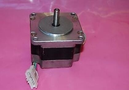 MOTEUR de PROGRESSION de la pièce de rechange W405904 ORIENTAL VEXTA de NORITSU Minilab PK264 02 C25 fournisseur