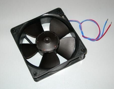 Fan VENTILATORE 12X12 24VDC H 38MM X RI065 de pièce de NORITSU QSS2901 Minilab Spart fournisseur